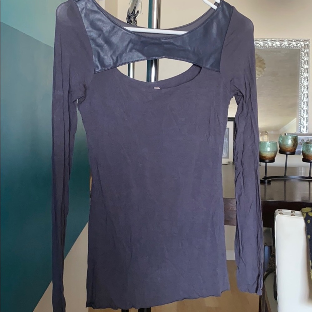 Bailey 44 Leather trim long sleeve top. Size smal